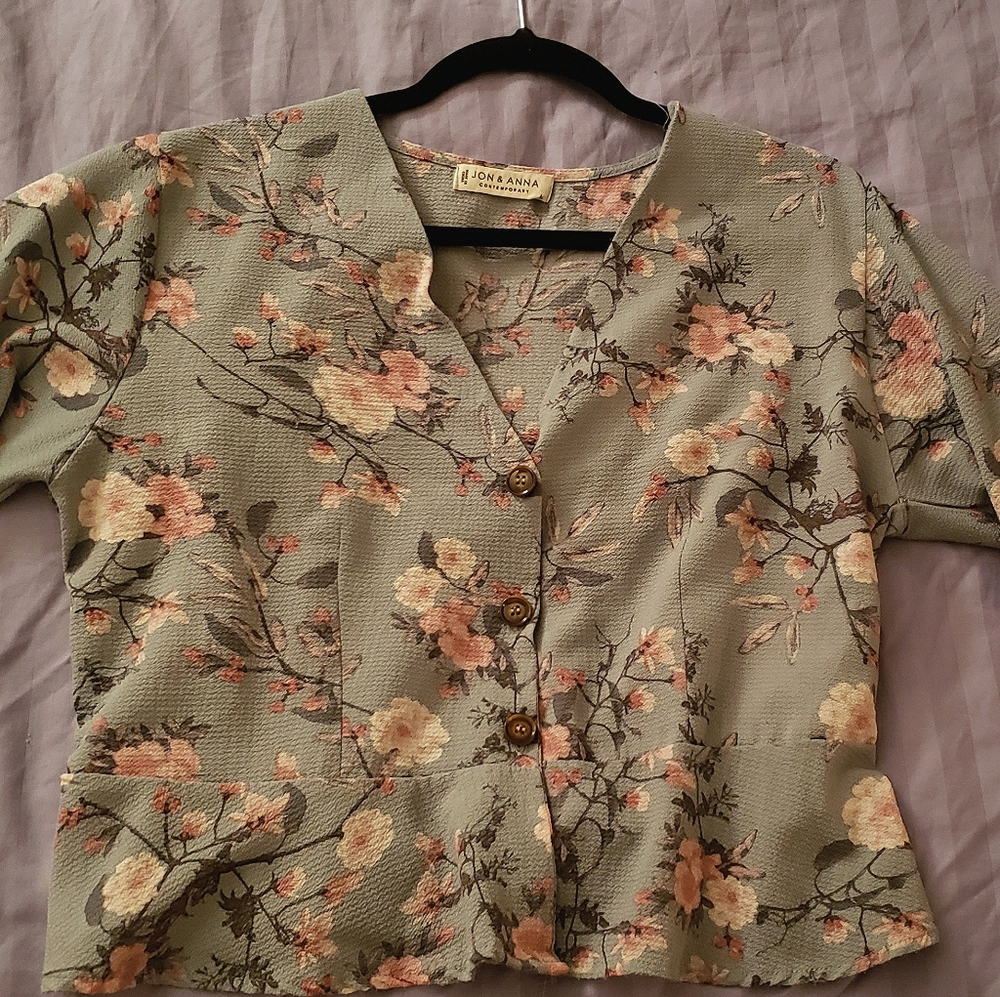 JON & ANNA!! Floral Shirt Blouse